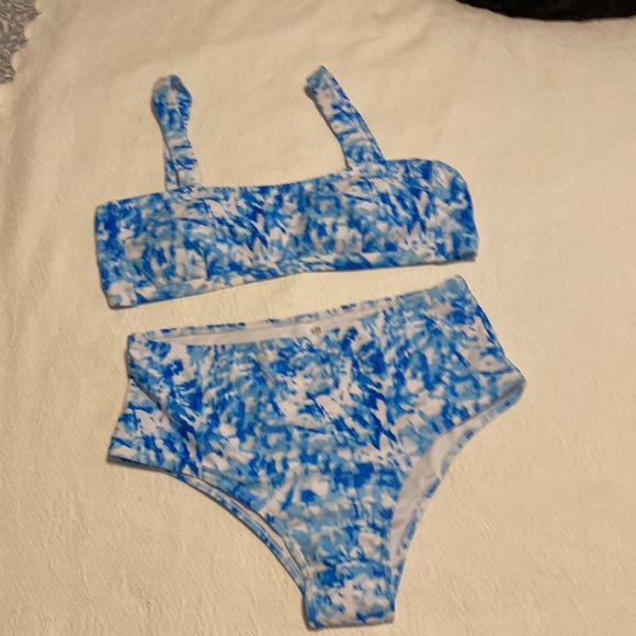 Shein Bikini 3 Piece! Size Medium/Large - Picture 3 of 10